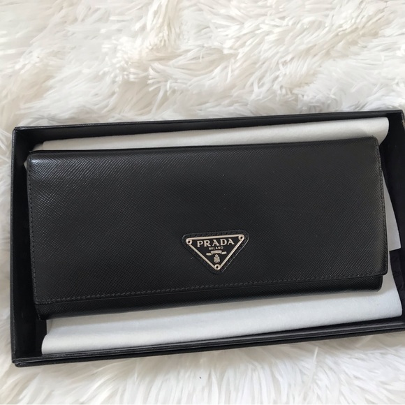 PRADA SAFFIANO BLACK WALLET - Picture 1 of 9
